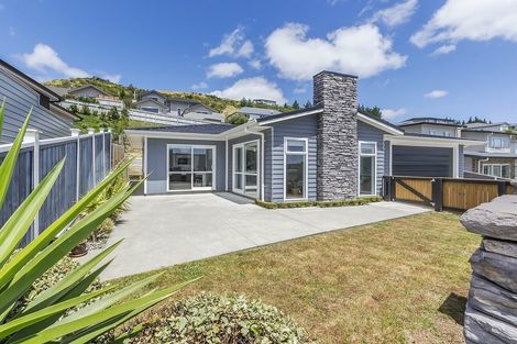 Photo of property in 5 Madeira Close, Whitby, Porirua, 5024