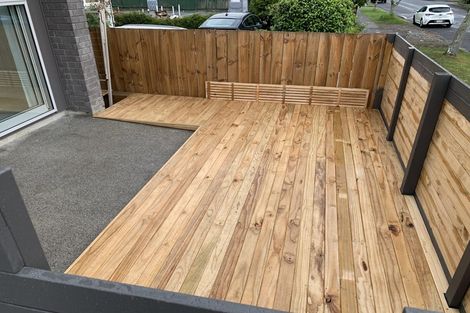 Photo of property in 28a Yeovil Road, Te Atatu Peninsula, Auckland, 0610