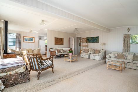 Photo of property in 32 Rainbow Drive, Rainbow Point, Taupo, 3330