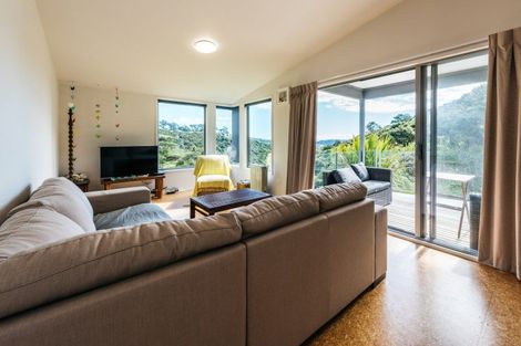 Photo of property in 142 Waiheke Road, Waiheke Island, 1971