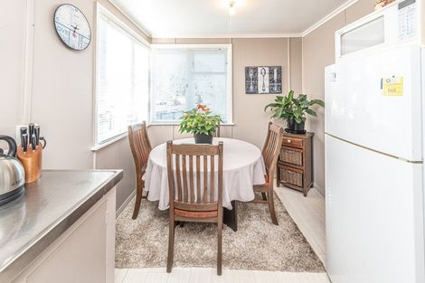 Photo of property in 51 Kowhai Street, Castlecliff, Whanganui, 4501