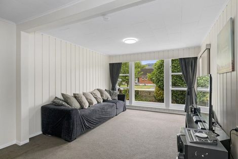 Photo of property in 15 Maher Street, Elderslea, Upper Hutt, 5018