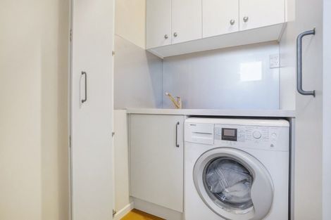 Photo of property in 223c Park Street, Winton, 9720