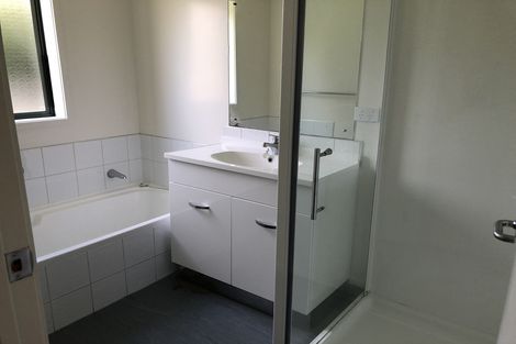 Photo of property in 53 Sabulite Road, Kelston, Auckland, 0602