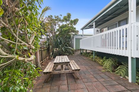 Photo of property in 1/62 Savoy Road, Glen Eden, Auckland, 0602