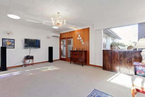 Photo of property in 32 Harrowdale Drive, Avonhead, Christchurch, 8042