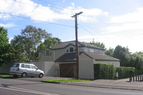 Photo of property in 15 Wheturangi Road, Greenlane, Auckland, 1051