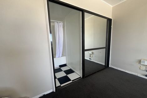 Photo of property in Churchill Flats, 213 The Terrace, Wellington Central, Wellington, 6011