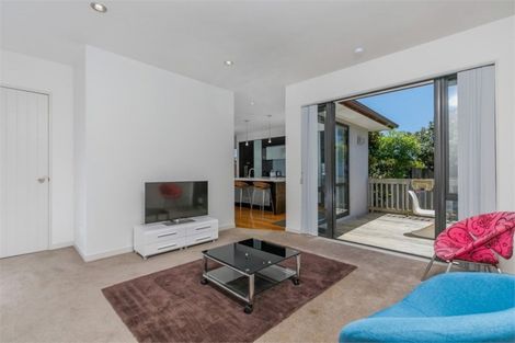 Photo of property in 31 Cricklade Terrace, Windsor Park, Auckland, 0632