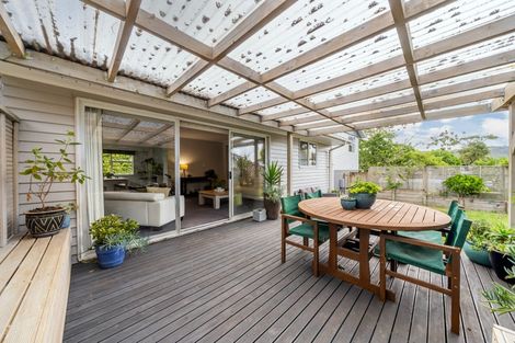 Photo of property in 6 Brightwater Crescent, Totara Park, Upper Hutt, 5018