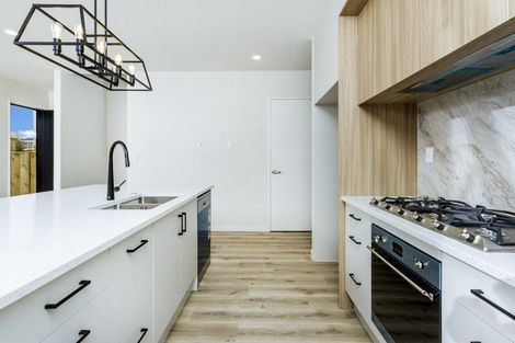 Photo of property in 51 Sunnyheights Road, Orewa, 0931