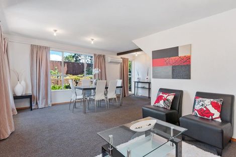 Photo of property in 2/132 Hay Street, Bromley, Christchurch, 8062