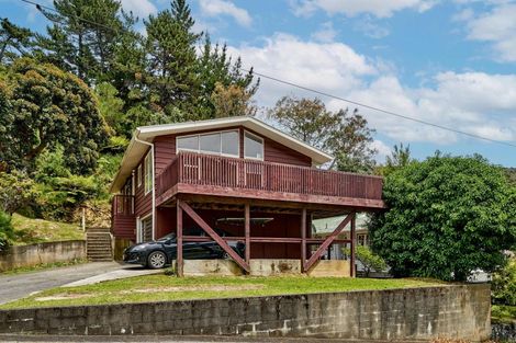 Photo of property in 19 Holmes Grove, Naenae, Lower Hutt, 5011