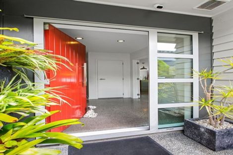 Photo of property in 26a Gladstone Road, Northcote, Auckland, 0627