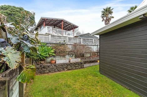 Photo of property in 105 Bruce Wallace Place, Whangamata, 3620