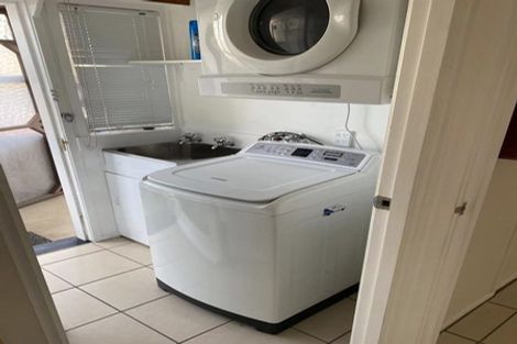 Photo of property in 134 Waimumu Road, Massey, Auckland, 0614