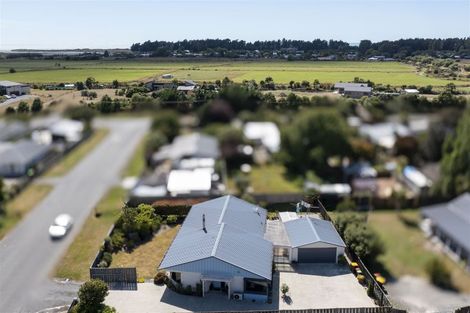 Photo of property in 5 Allin Drive, Waikuku Beach, 7402