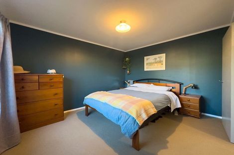 Photo of property in 67 Victory Avenue, Karori, Wellington, 6012