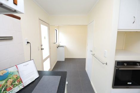 Photo of property in 56 Woodhouse Avenue, Karori, Wellington, 6012