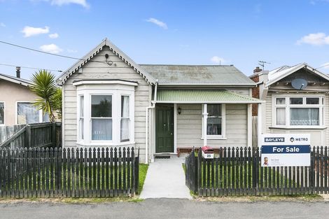 Photo of property in 25 Bathgate Street, South Dunedin, Dunedin, 9012