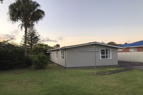 Photo of property in 12 Appleby Place, Mangere East, Auckland, 2024