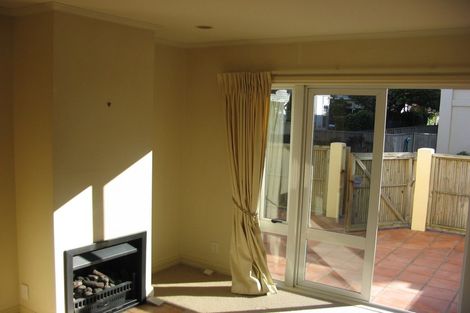 Photo of property in 15/28 Hobson Street, Thorndon, Wellington, 6011