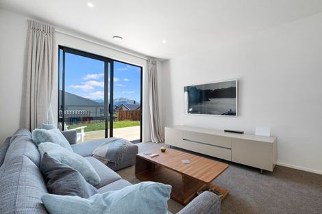 Photo of property in 3 Little Alpha Loop, Wanaka, 9305