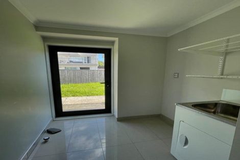 Photo of property in 20 Hirimate Place, Flat Bush, Auckland, 2019