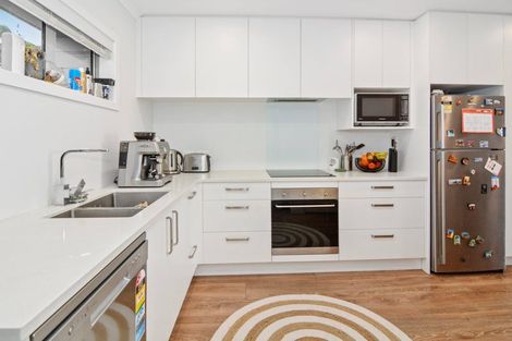 Photo of property in 11/19 Ruakiwi Road, Hamilton Lake, Hamilton, 3204