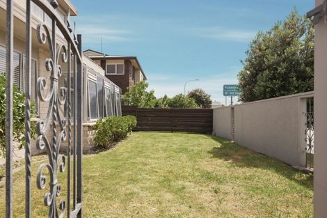 Photo of property in 1 Omanu Court, Mount Maunganui, 3116