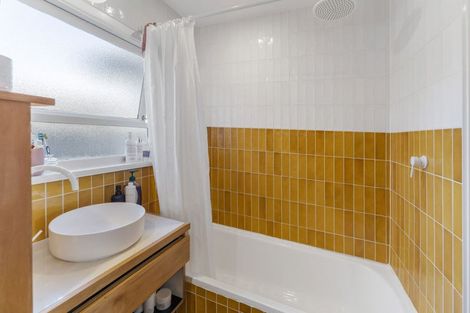 Photo of property in 11 Golf Road, Tahunanui, Nelson, 7011