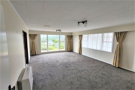 Photo of property in 24 Cypress Drive, Maungaraki, Lower Hutt, 5010