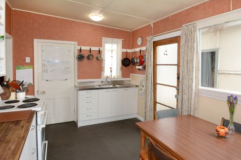 Photo of property in 15 Osmond Street, South Dunedin, Dunedin, 9012