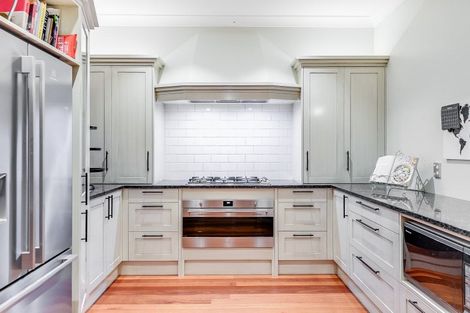 Photo of property in 145 Lake Crescent, Hamilton Lake, Hamilton, 3204