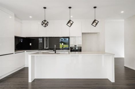 Photo of property in 124 Parkview Drive, Gulf Harbour, Whangaparaoa, 0930