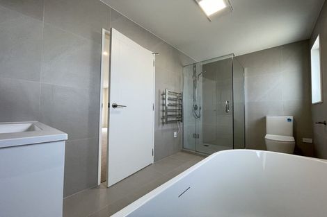 Photo of property in 6 Vanbrugh Place, Bucklands Beach, Auckland, 2014