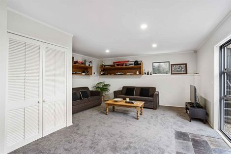 Photo of property in 16 Creamer Avenue, Belmont, Auckland, 0622