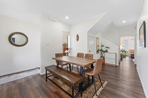 Photo of property in 20 Warbler Crescent, Papakura, 2110