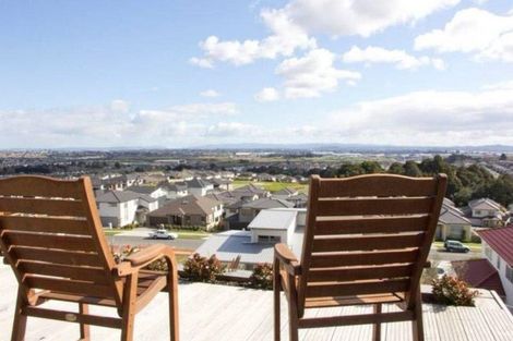 Photo of property in 4 Ravello Rise, Flat Bush, Auckland, 2019