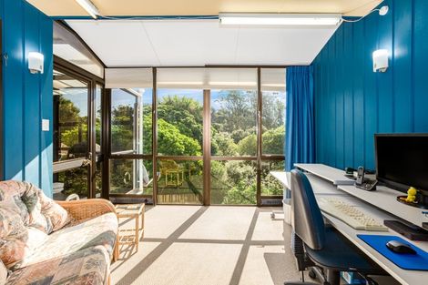 Photo of property in 12 Exploration Way, Whitby, Porirua, 5024