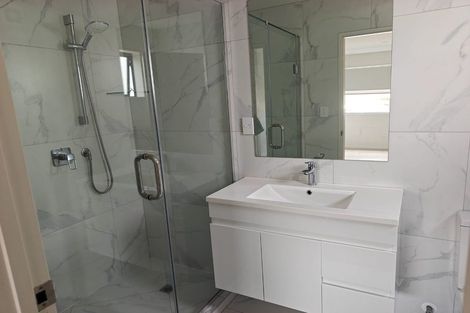 Photo of property in 2/16 William Roberts Road, Pakuranga, Auckland, 2010