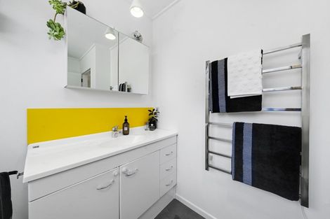 Photo of property in 42 Weka Street, Miramar, Wellington, 6022