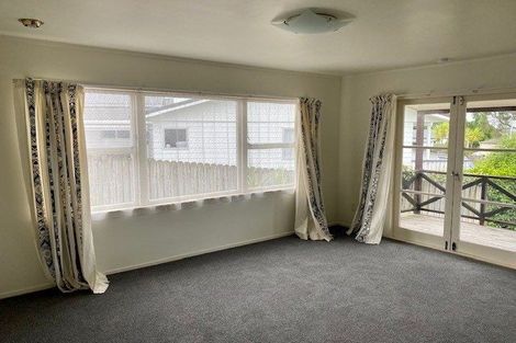 Photo of property in 32 Marendellas Drive, Bucklands Beach, Auckland, 2014