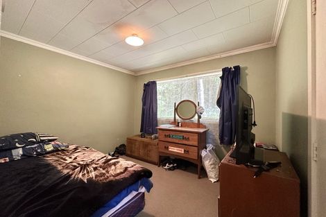 Photo of property in 480 Stokes Valley Road, Stokes Valley, Lower Hutt, 5019