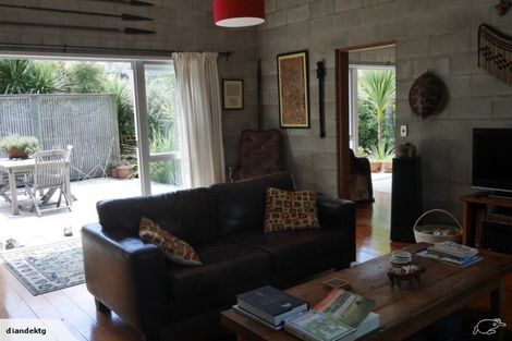 Photo of property in 163 Ocean Beach Road, Tairua, 3508