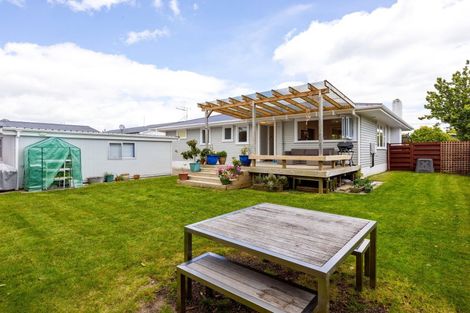 Photo of property in 10 Paulette Place, Queenwood, Hamilton, 3210