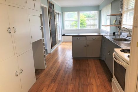 Photo of property in 28 Old South Road, Okato, 4335