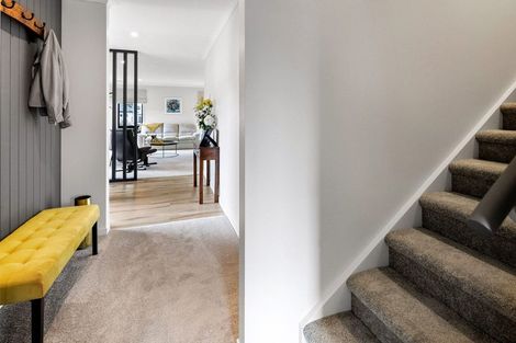 Photo of property in 14 Ruge Court, Cambridge, 3434