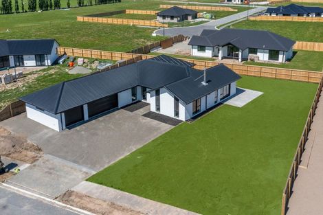 Photo of property in 37 Suffolk Drive, Kirwee, 7571