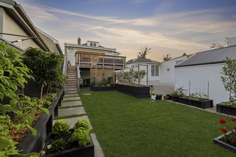 Photo of property in 15 Pompallier Terrace, Ponsonby, Auckland, 1011